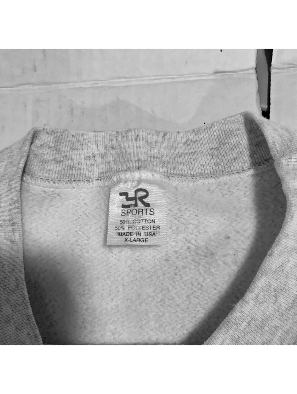 YR Sports Vintage Farm Scene Crewneck Sweatshirt Size XL - Picture 5 of 6